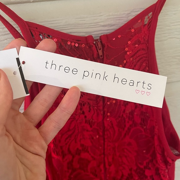 Beautiful womens/Jrs red formal dress. New with tags!!! - Picture 6 of 6